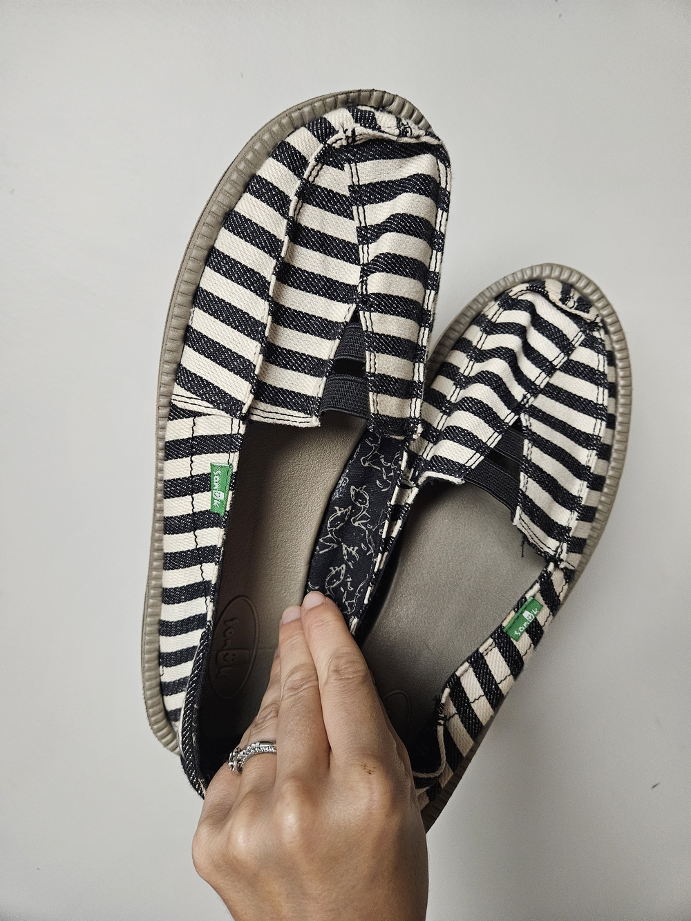NWOT Sanuk Women’s Striped Slip-On Flats in Black & White